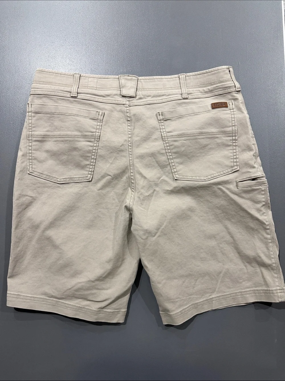 Men's Casual Shorts in Light Khaki